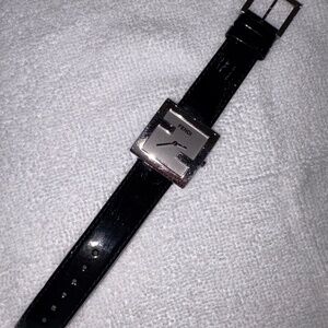 FENDI BLACK LEATHER WATCH